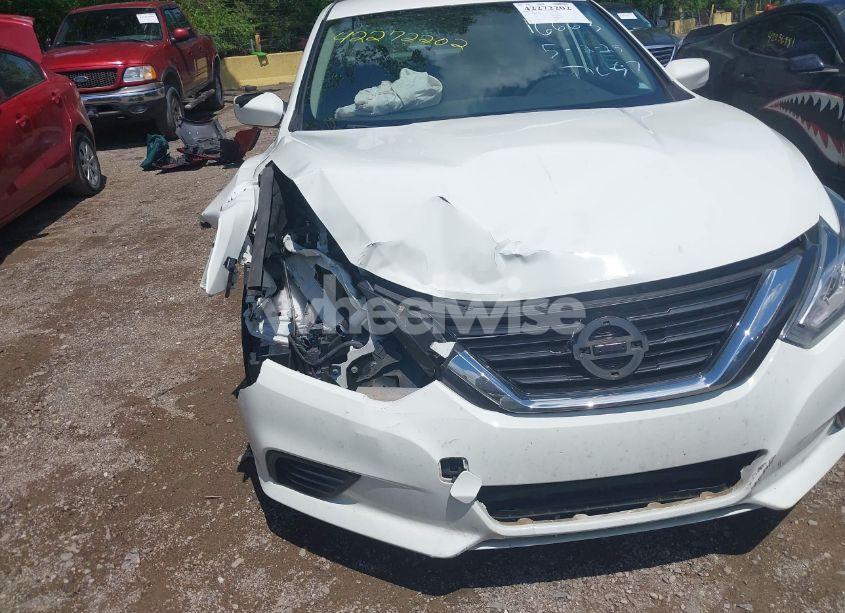 Photo 6 of 2018 Nissan Altima 2.5 S (VIN 1N4AL3AP3JC183120)