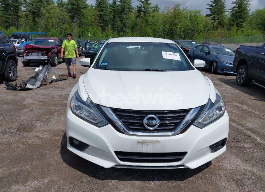 Photo 13 of 2018 Nissan Altima 2.5 SL (VIN 1N4AL3AP3JC185014)