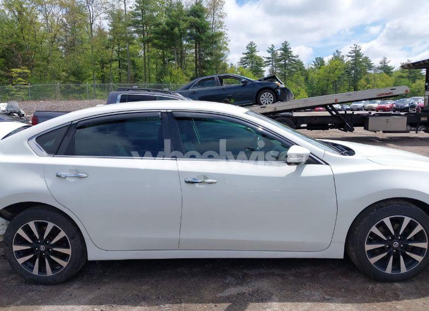Photo 14 of 2018 Nissan Altima 2.5 SL (VIN 1N4AL3AP3JC185014)