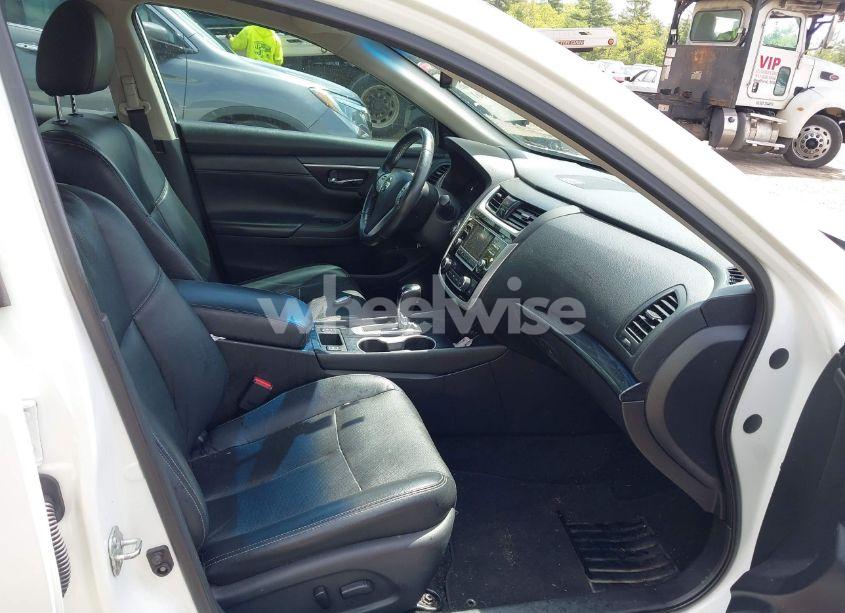 Photo 5 of 2018 Nissan Altima 2.5 SL (VIN 1N4AL3AP3JC185014)