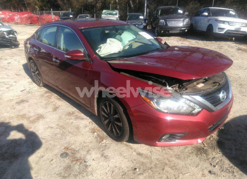 2018 Nissan Altima 2.5 SL (VIN 1N4AL3AP3JC211918) main photo