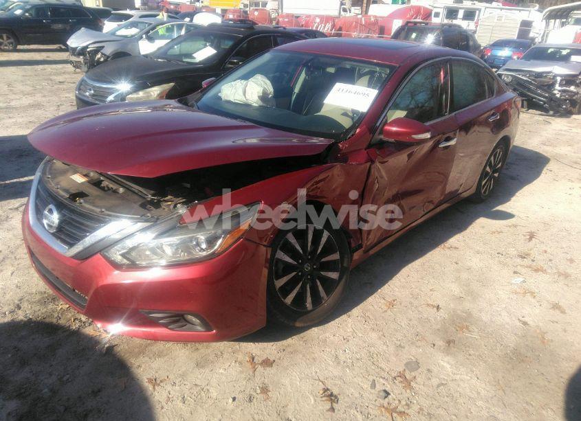 Photo 2 of 2018 Nissan Altima 2.5 SL (VIN 1N4AL3AP3JC211918)