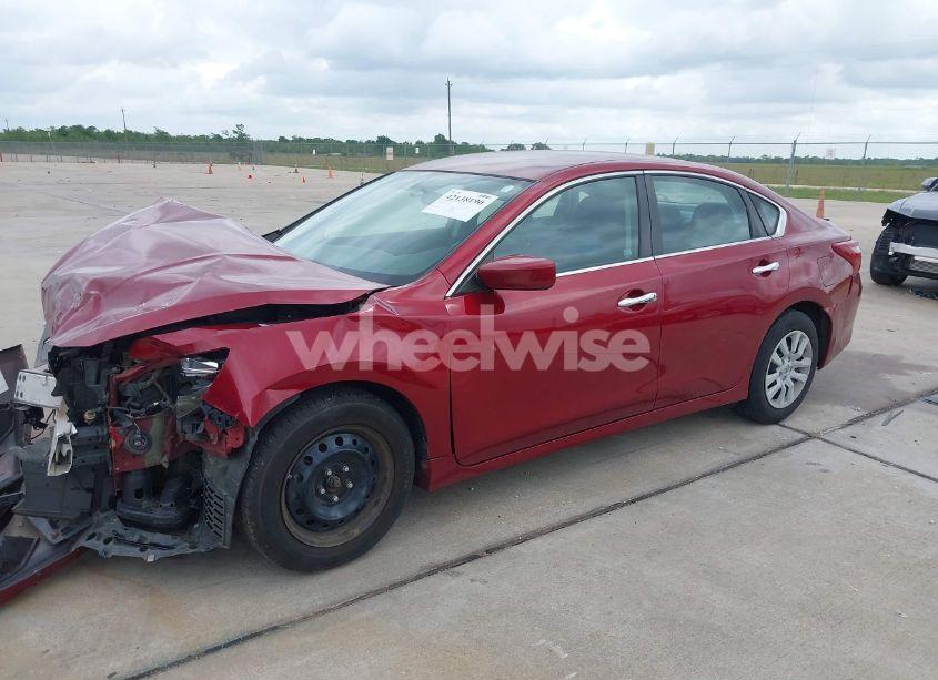 Photo 2 of 2018 Nissan Altima 2.5 S (VIN 1N4AL3AP3JC213720)