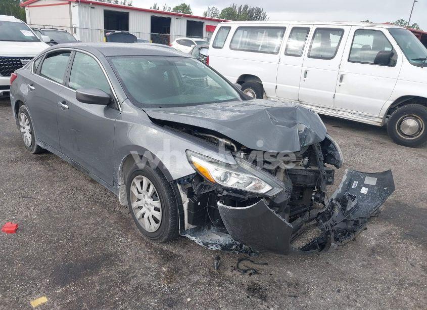 2018 Nissan Altima 2.5 S (VIN 1N4AL3AP3JC220957) main photo