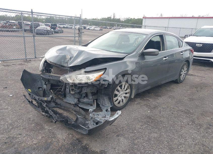 Photo 2 of 2018 Nissan Altima 2.5 S (VIN 1N4AL3AP3JC220957)