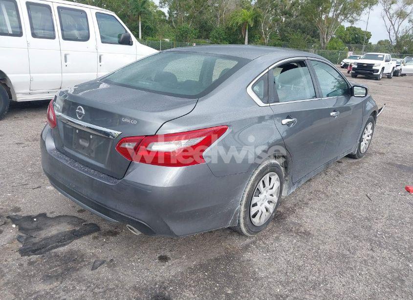 Photo 4 of 2018 Nissan Altima 2.5 S (VIN 1N4AL3AP3JC220957)