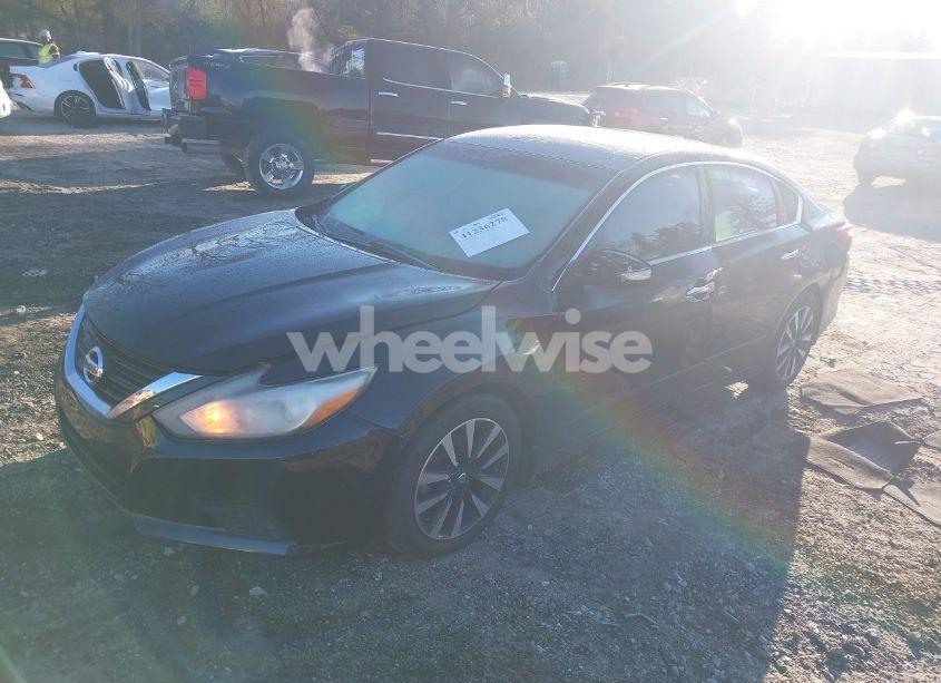 Photo 2 of 2018 Nissan Altima 2.5 SV (VIN 1N4AL3AP3JC224457)