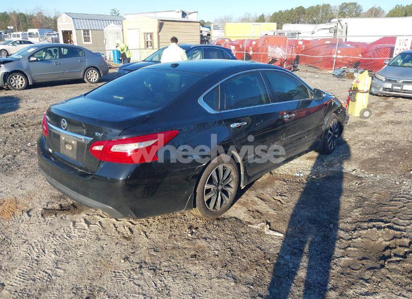 Photo 4 of 2018 Nissan Altima 2.5 SV (VIN 1N4AL3AP3JC224457)