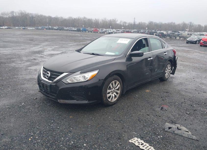 Photo 2 of 2018 Nissan Altima 2.5 S (VIN 1N4AL3AP3JC231053)