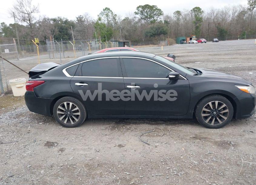 Photo 13 of 2018 Nissan Altima 2.5 SL (VIN 1N4AL3AP3JC234499)