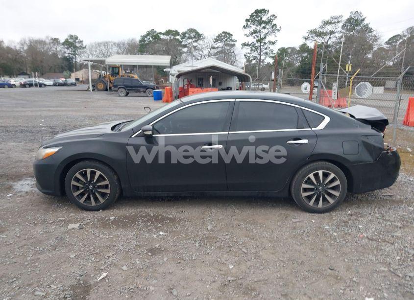 Photo 14 of 2018 Nissan Altima 2.5 SL (VIN 1N4AL3AP3JC234499)