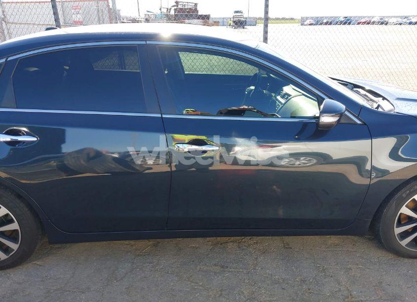 Photo 13 of 2018 Nissan Altima 2.5 SL (VIN 1N4AL3AP3JC234583)