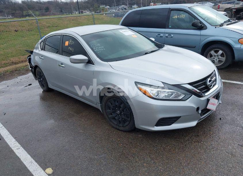 2018 Nissan Altima 2.5 S (VIN 1N4AL3AP3JC246698) main photo