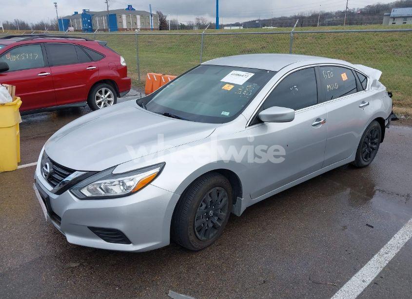 Photo 2 of 2018 Nissan Altima 2.5 S (VIN 1N4AL3AP3JC246698)