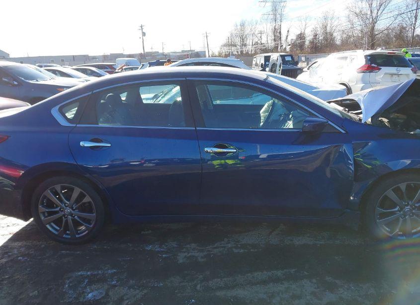 Photo 13 of 2018 Nissan Altima 2.5 SR (VIN 1N4AL3AP3JC247706)