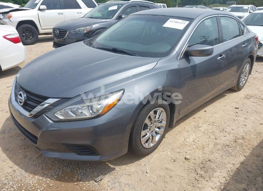 Photo 2 of 2018 Nissan Altima 2.5 S (VIN 1N4AL3AP3JC251318)