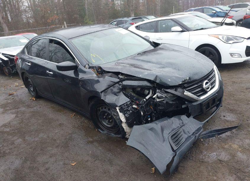 2018 Nissan Altima 2.5 S (VIN 1N4AL3AP3JC251674) main photo