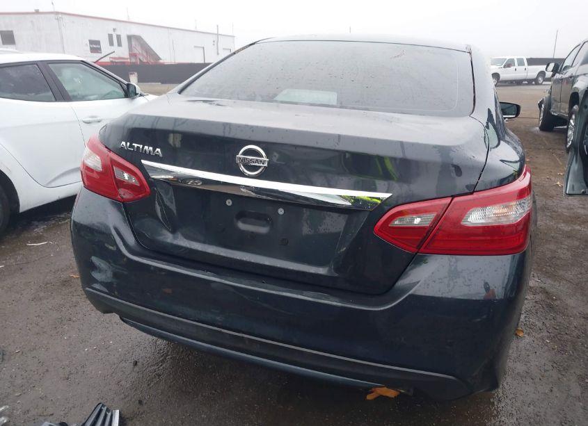 Photo 17 of 2018 Nissan Altima 2.5 S (VIN 1N4AL3AP3JC251674)