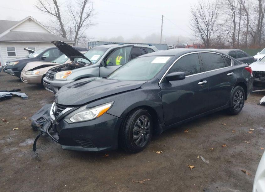 Photo 2 of 2018 Nissan Altima 2.5 S (VIN 1N4AL3AP3JC251674)