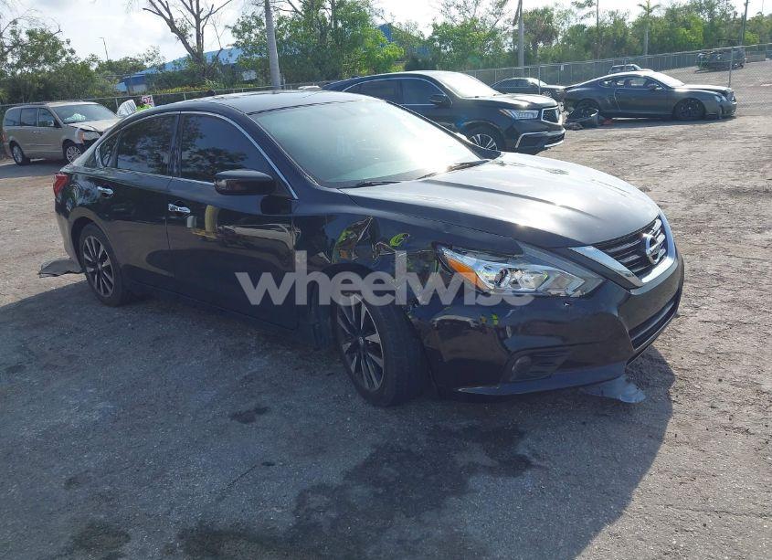 2018 Nissan Altima 2.5 SV (VIN 1N4AL3AP3JC264280) main photo