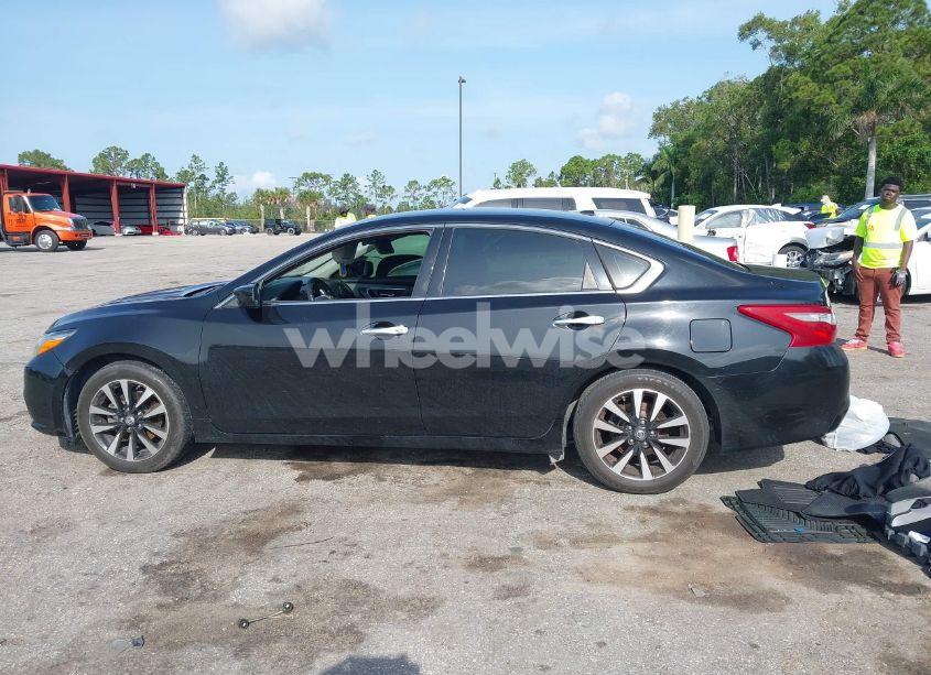 Photo 14 of 2018 Nissan Altima 2.5 SV (VIN 1N4AL3AP3JC264280)