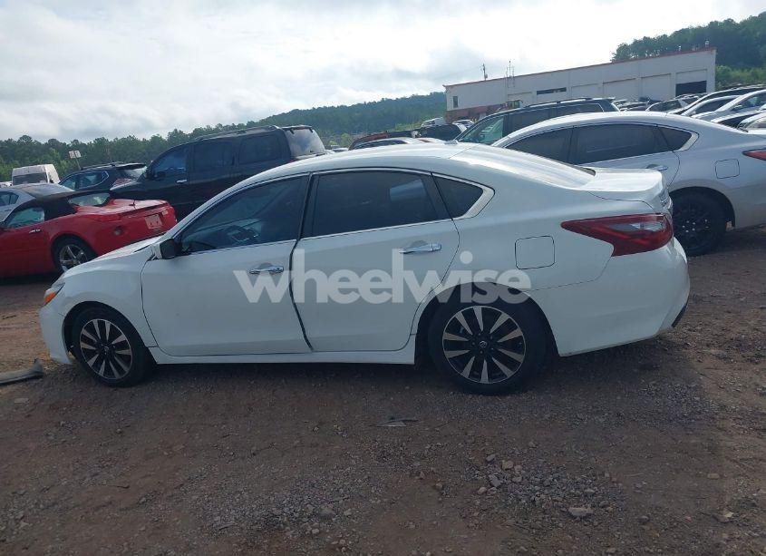 Photo 14 of 2018 Nissan Altima 2.5 SV (VIN 1N4AL3AP3JC274887)