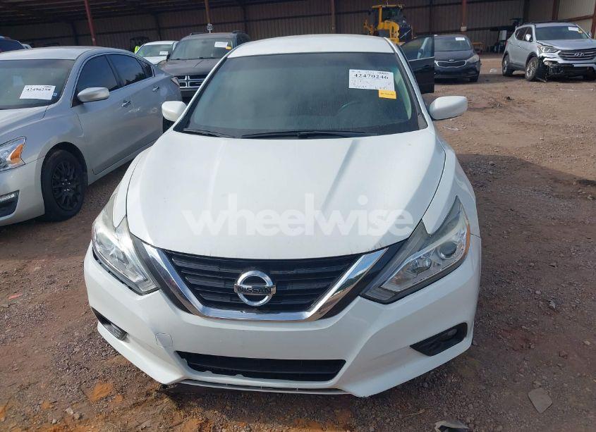 Photo 6 of 2018 Nissan Altima 2.5 SV (VIN 1N4AL3AP3JC274887)
