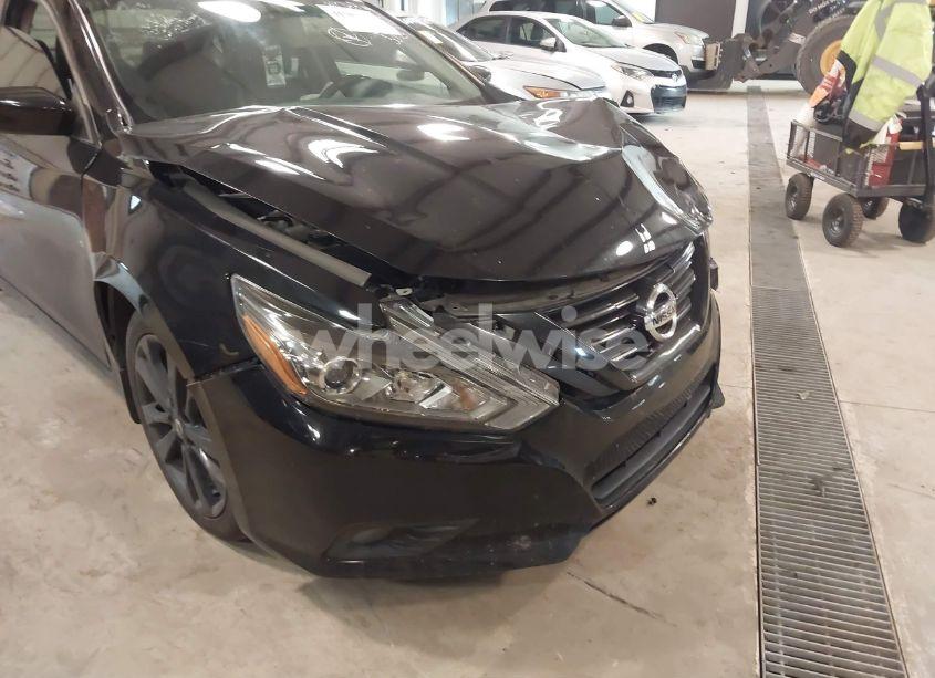Photo 17 of 2018 Nissan Altima 2.5 SR (VIN 1N4AL3AP3JC283024)