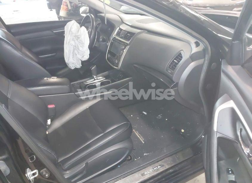 Photo 5 of 2018 Nissan Altima 2.5 SR (VIN 1N4AL3AP3JC283024)