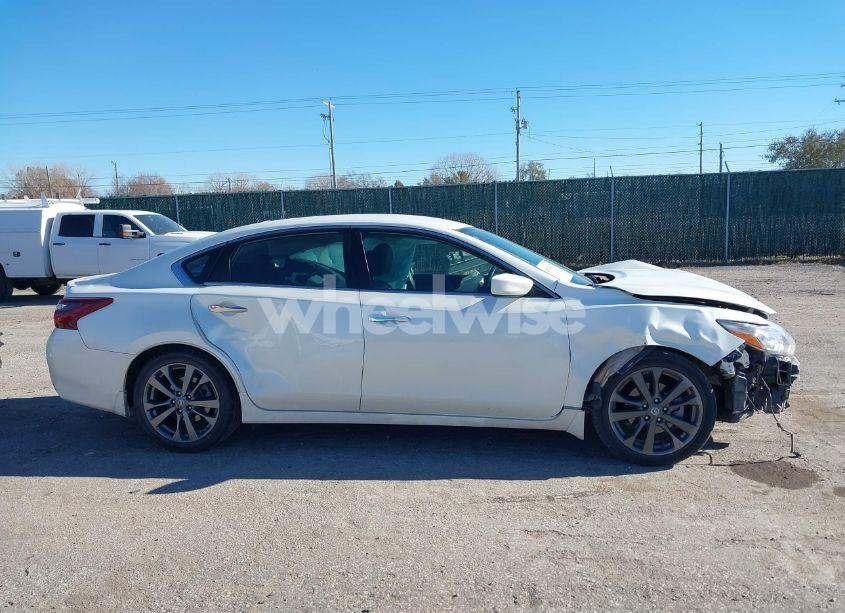 Photo 13 of 2018 Nissan Altima 2.5 SR (VIN 1N4AL3AP3JC284917)