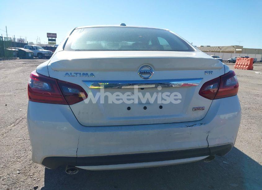 Photo 16 of 2018 Nissan Altima 2.5 SR (VIN 1N4AL3AP3JC284917)