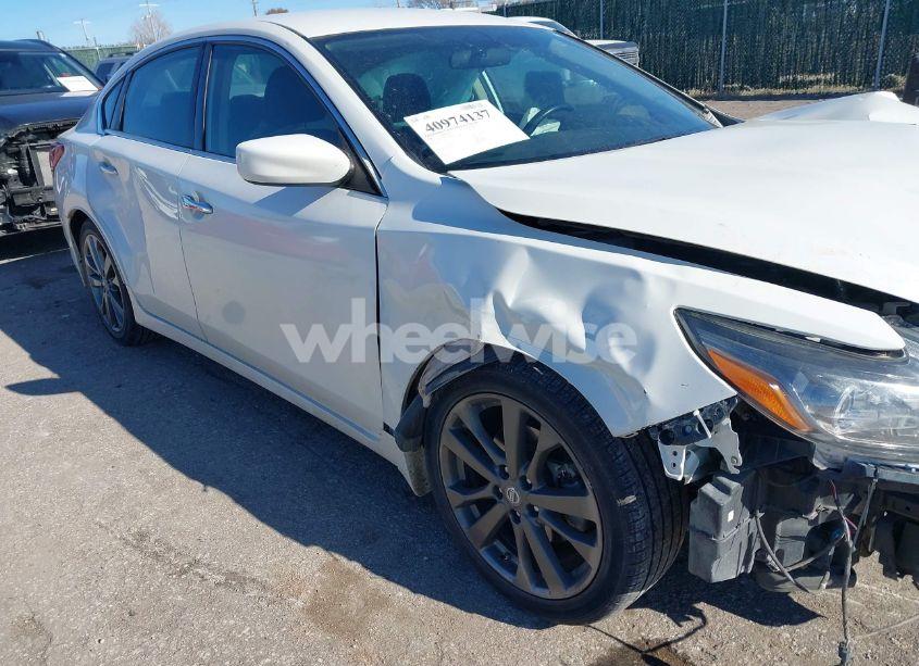 Photo 17 of 2018 Nissan Altima 2.5 SR (VIN 1N4AL3AP3JC284917)