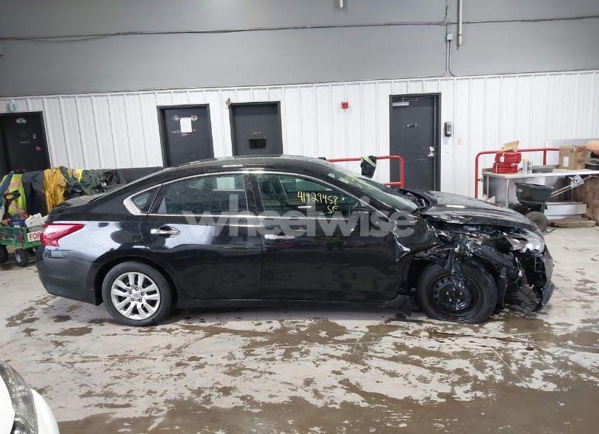 Photo 13 of 2018 Nissan Altima 2.5 S (VIN 1N4AL3AP3JC286456)