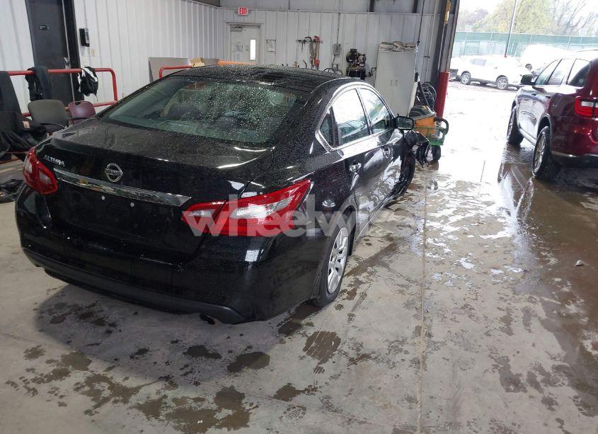 Photo 4 of 2018 Nissan Altima 2.5 S (VIN 1N4AL3AP3JC286456)