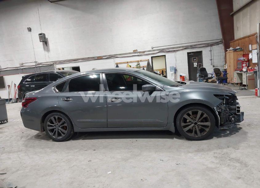 Photo 14 of 2018 Nissan Altima 2.5 SR (VIN 1N4AL3AP3JC295741)