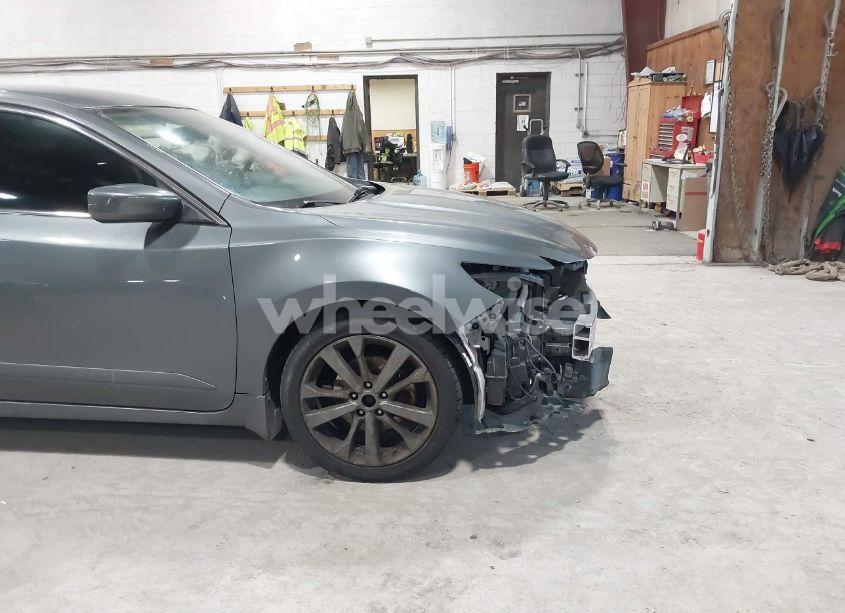 Photo 19 of 2018 Nissan Altima 2.5 SR (VIN 1N4AL3AP3JC295741)