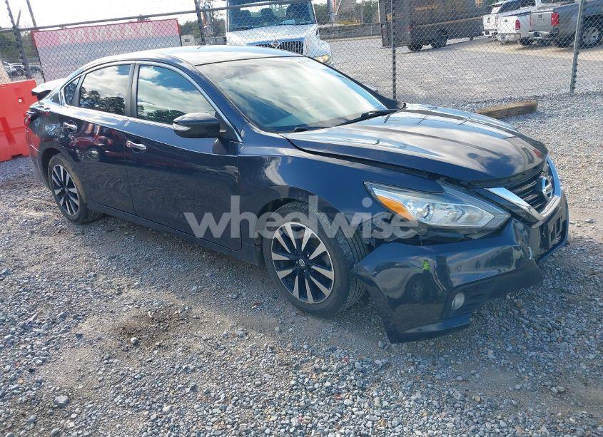 2018 Nissan Altima 2.5 SL (VIN 1N4AL3AP3JC297649) main photo