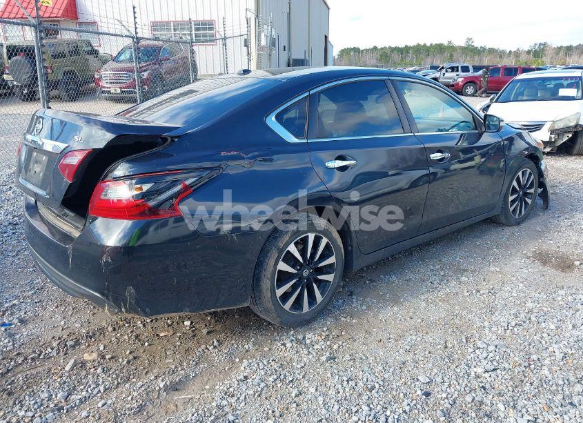 Photo 4 of 2018 Nissan Altima 2.5 SL (VIN 1N4AL3AP3JC297649)