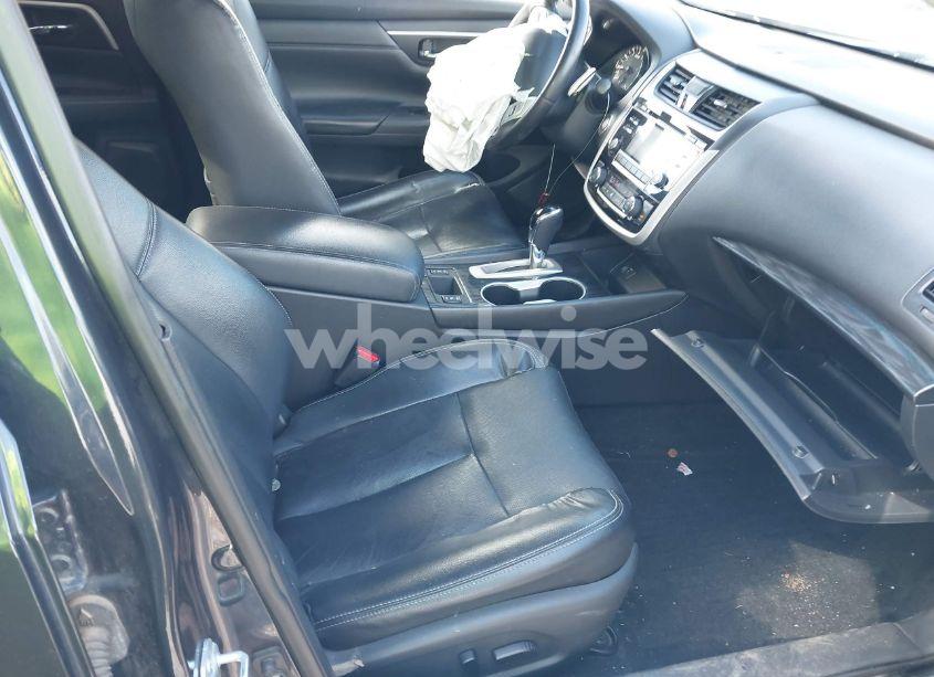 Photo 5 of 2018 Nissan Altima 2.5 SL (VIN 1N4AL3AP3JC297649)