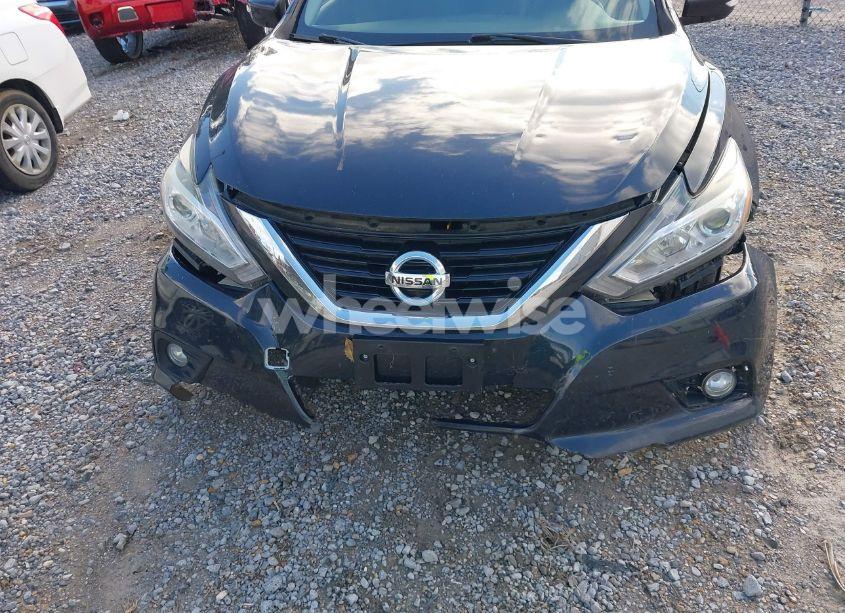 Photo 6 of 2018 Nissan Altima 2.5 SL (VIN 1N4AL3AP3JC297649)