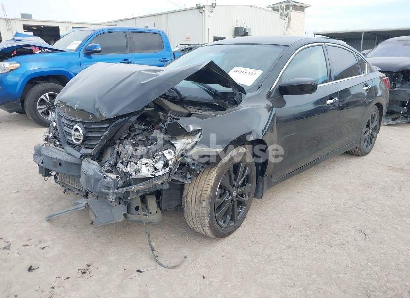 Photo 2 of 2018 Nissan Altima 2.5 SR (VIN 1N4AL3AP3JC298848)