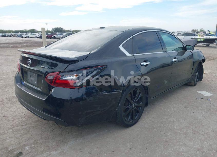 Photo 4 of 2018 Nissan Altima 2.5 SR (VIN 1N4AL3AP3JC298848)