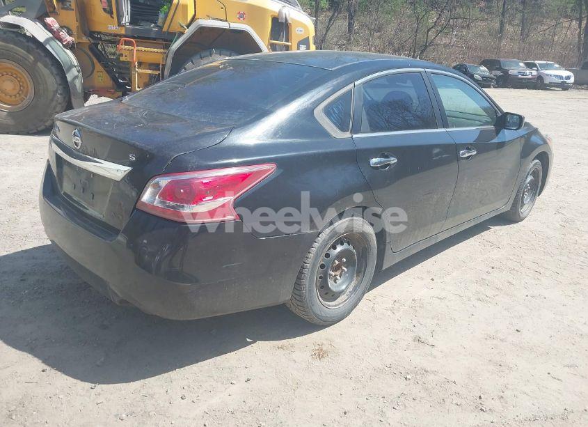 Photo 4 of 2013 Nissan Altima 2.5 S (VIN 1N4AL3AP4DC116403)