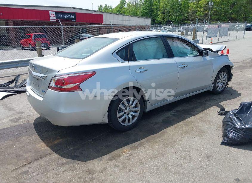 Photo 4 of 2013 Nissan Altima 2.5 S (VIN 1N4AL3AP4DC127000)