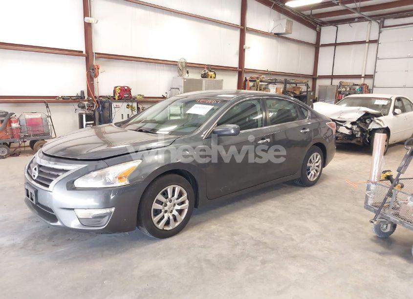 Photo 2 of 2013 Nissan Altima 2.5 S (VIN 1N4AL3AP4DC150826)