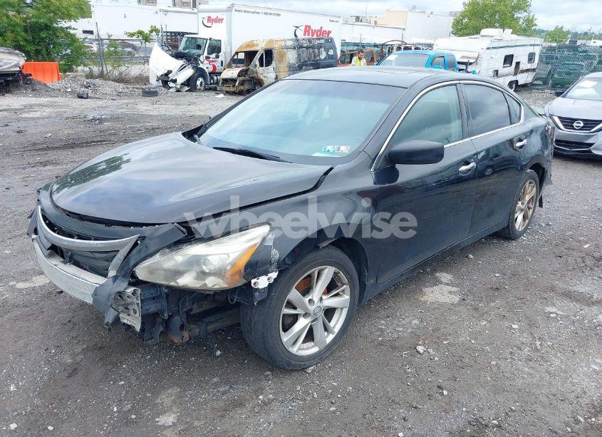 Photo 2 of 2013 Nissan Altima 2.5 SV (VIN 1N4AL3AP4DC163852)