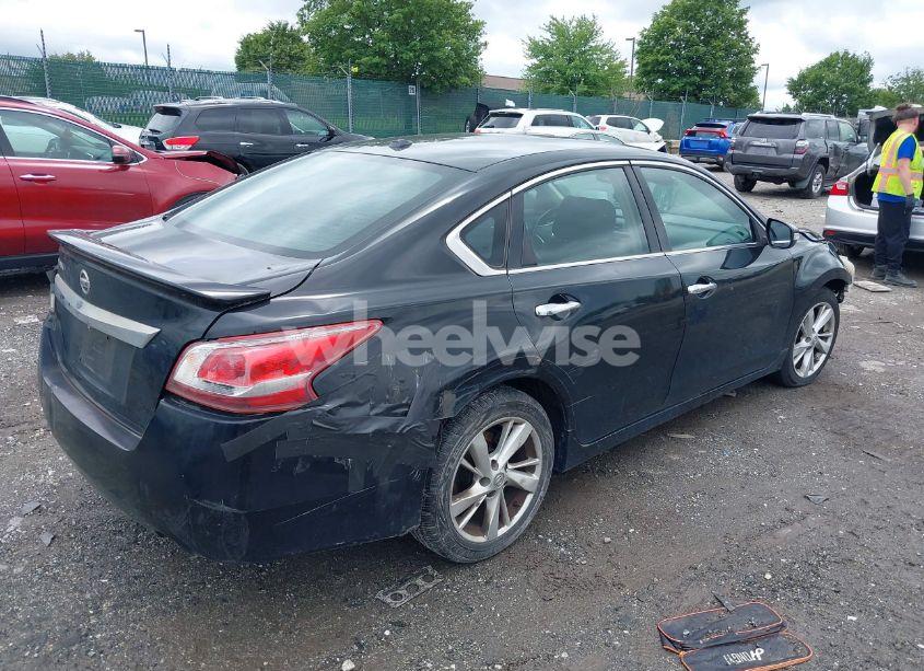 Photo 4 of 2013 Nissan Altima 2.5 SV (VIN 1N4AL3AP4DC163852)