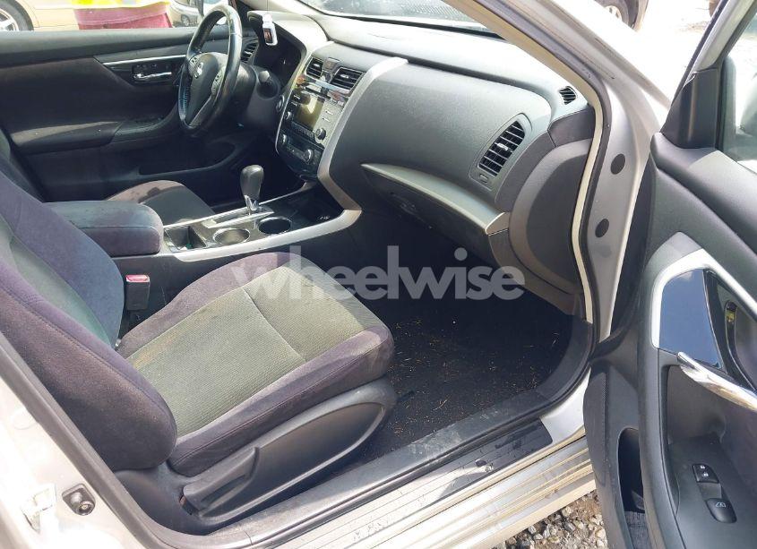 Photo 5 of 2013 Nissan Altima 2.5 SV (VIN 1N4AL3AP4DC187729)