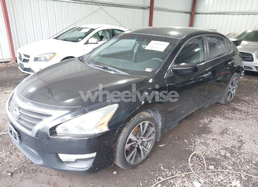 Photo 2 of 2013 Nissan Altima 2.5 (VIN 1N4AL3AP4DC188542)