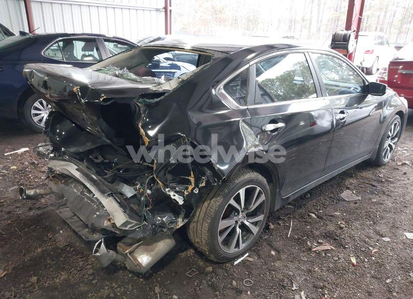 Photo 4 of 2013 Nissan Altima 2.5 (VIN 1N4AL3AP4DC188542)